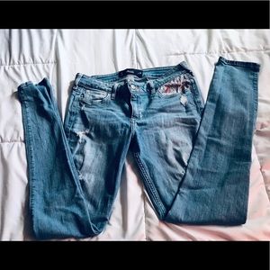 EUC Hollister Distressed Skinny Jeans